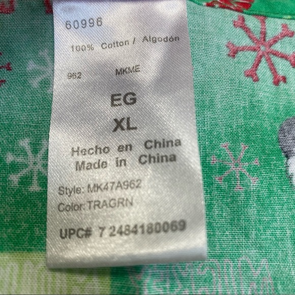 Disney holiday Mickey Mouse Women's scrub Top XL - Picture 7 of 14